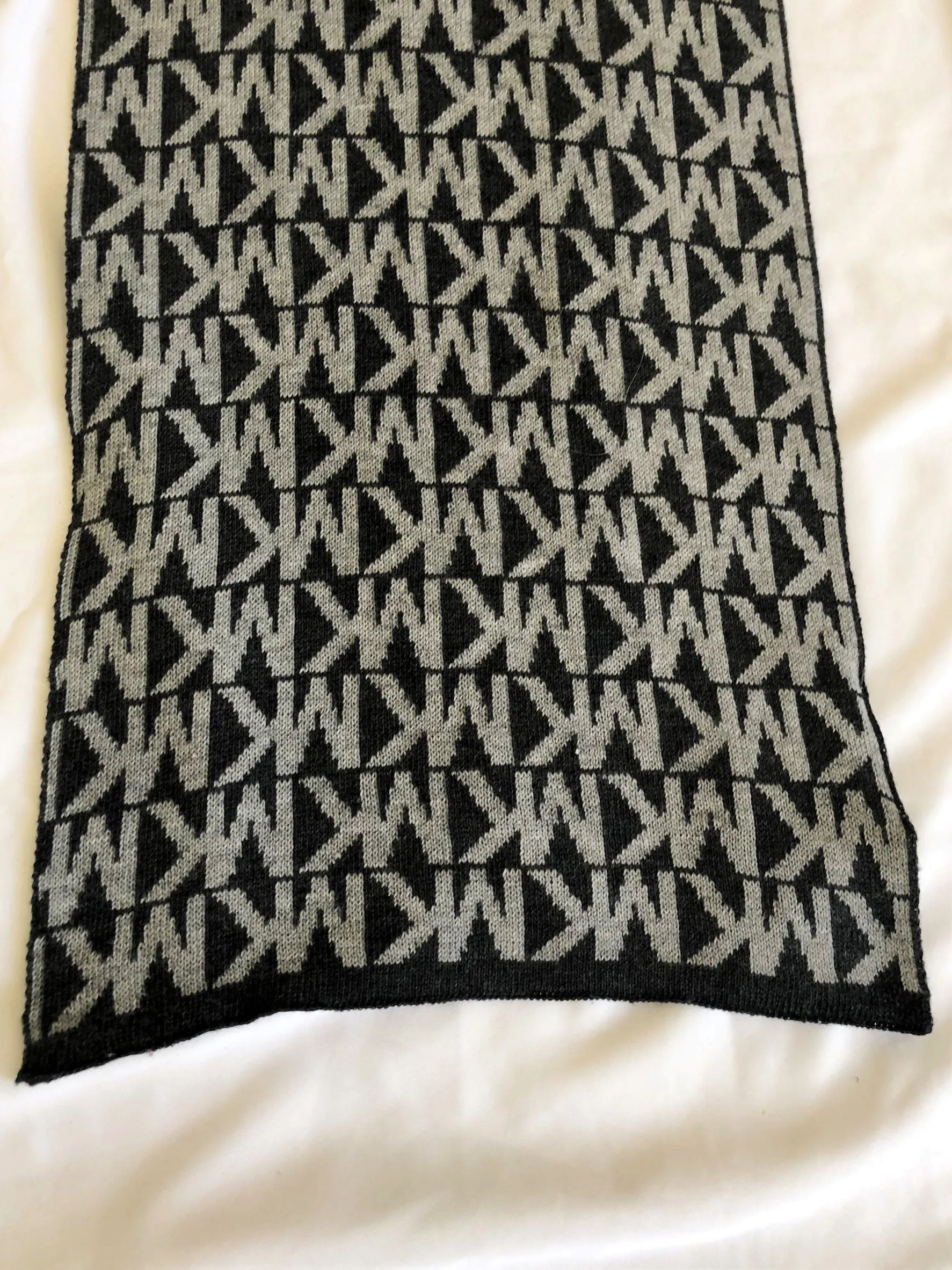 MICHAEL Michael Kors Gray Signature Scarf