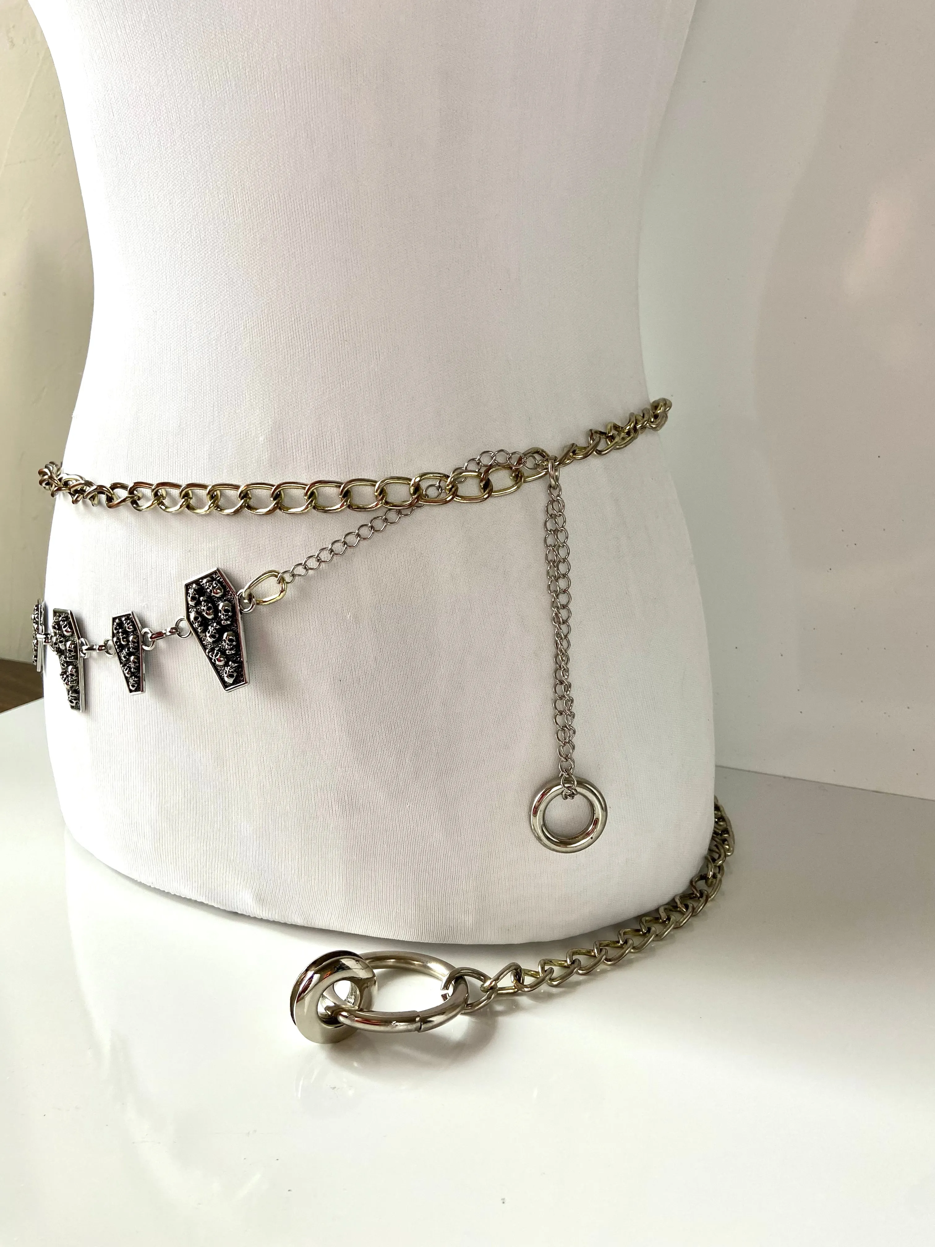 Skull Coffin
Metal Chain layered chain belt