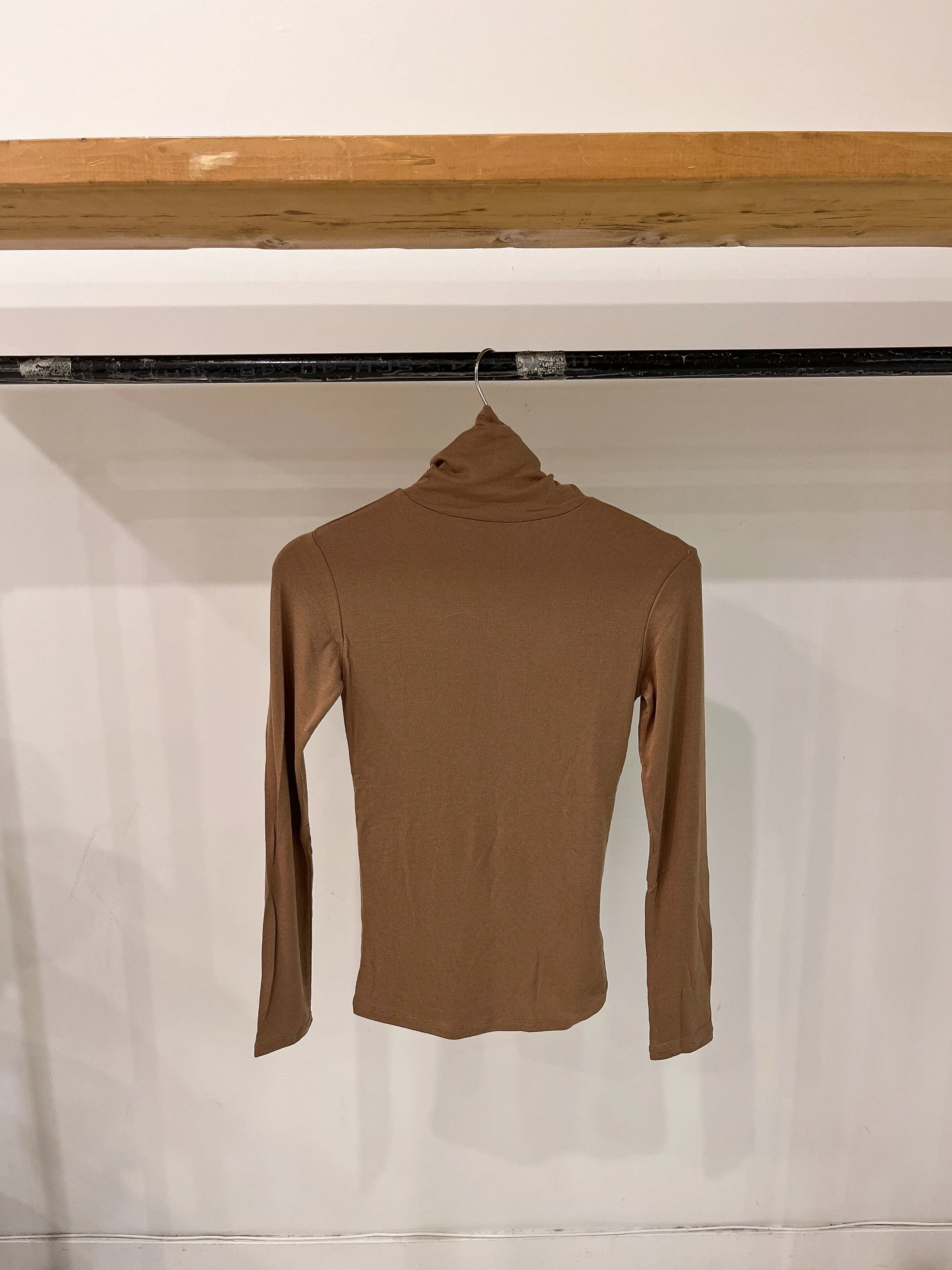 VIVIAN Basic turtleneck top