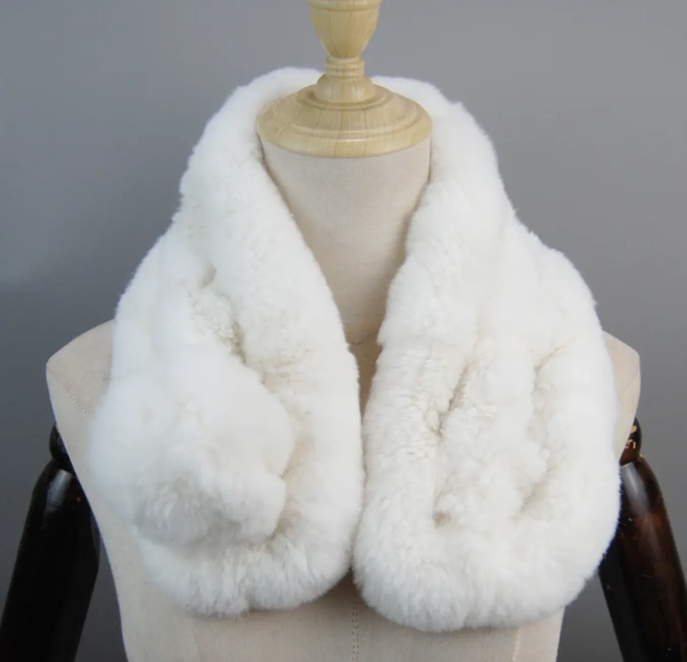 White Rex rabbit scarf with genuine fur - MM-F502